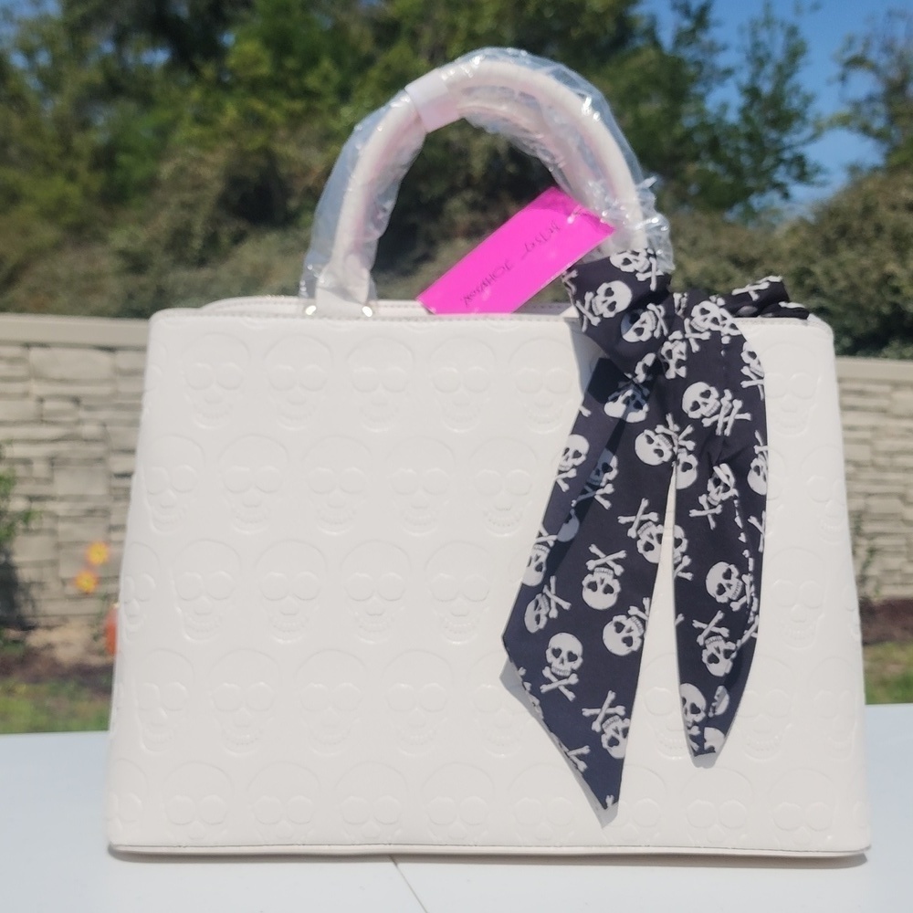 BETSEY JOHNSON SKULL SATCHEL